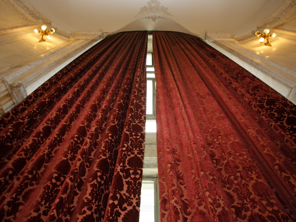 luxury red curtains